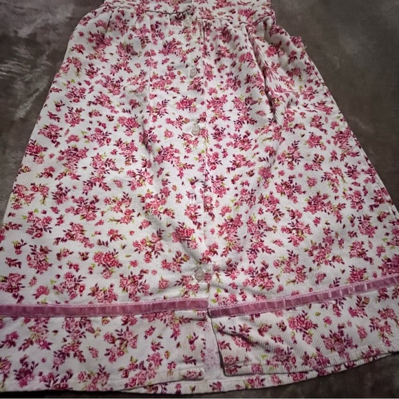 Adorable Floral Kids Dresses - Pink and White - Picture 15 of 16